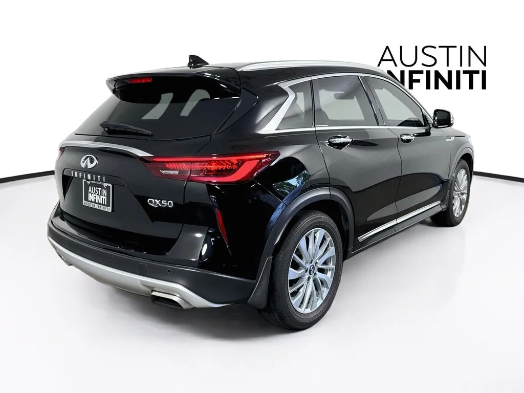 Certified Used 2023 Black INFINITI LUXE image 10