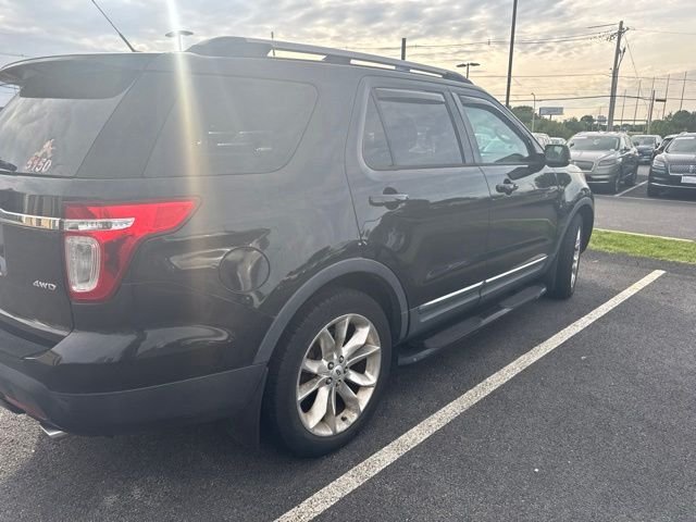 Used 2013 Black Ford Limited image 6