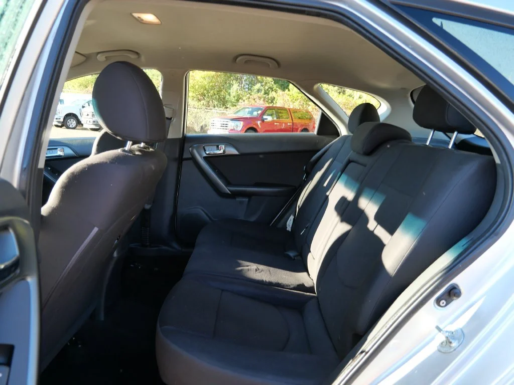 Used 2013 Silver Kia EX image 20