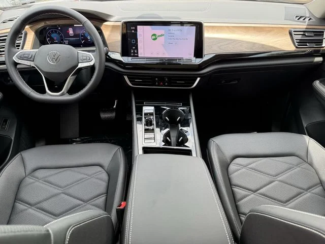 New 2026 Silver Volkswagen 2.0T SE w/Technology image 7