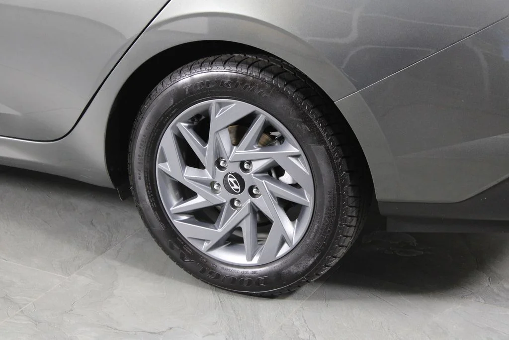 Used 2024 Gray Hyundai SEL image 13