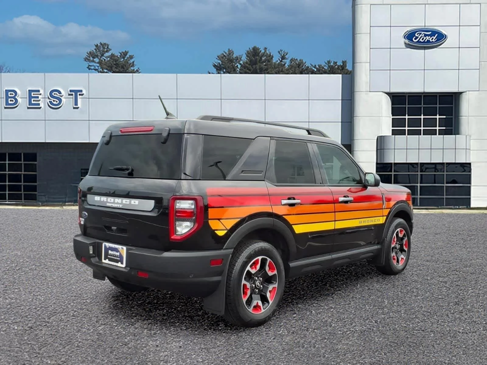 Used 2024 Shadow Black Ford Free Wheeling image 7
