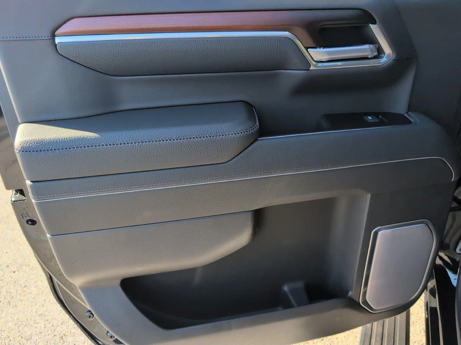 New 2026 Onyx Black GMC Denali image 32