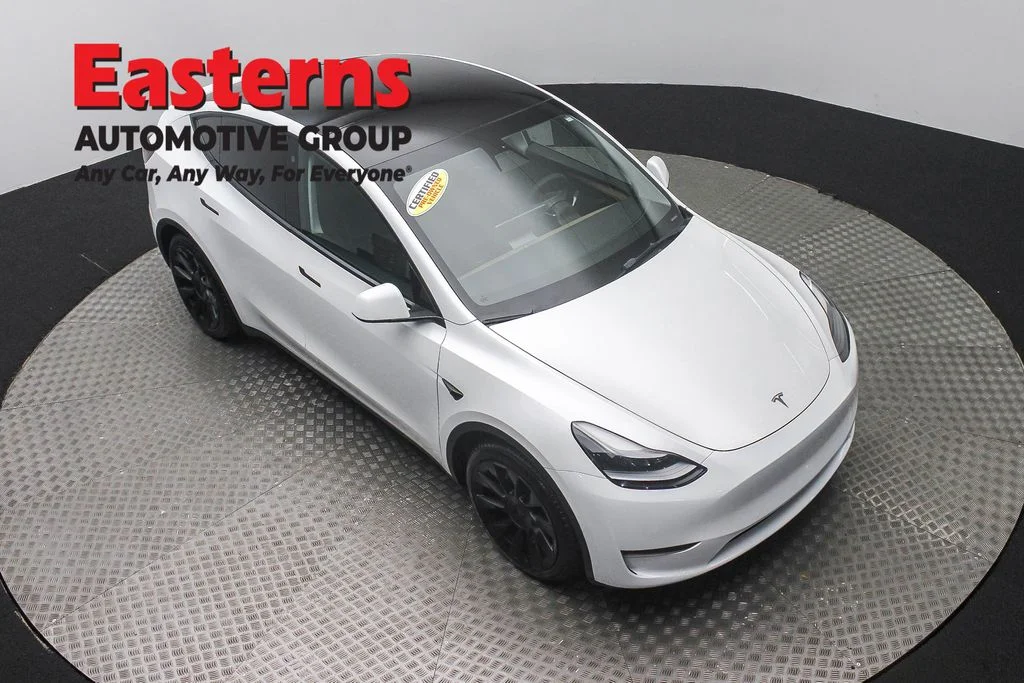 Used 2022 White Tesla Long Range image 3