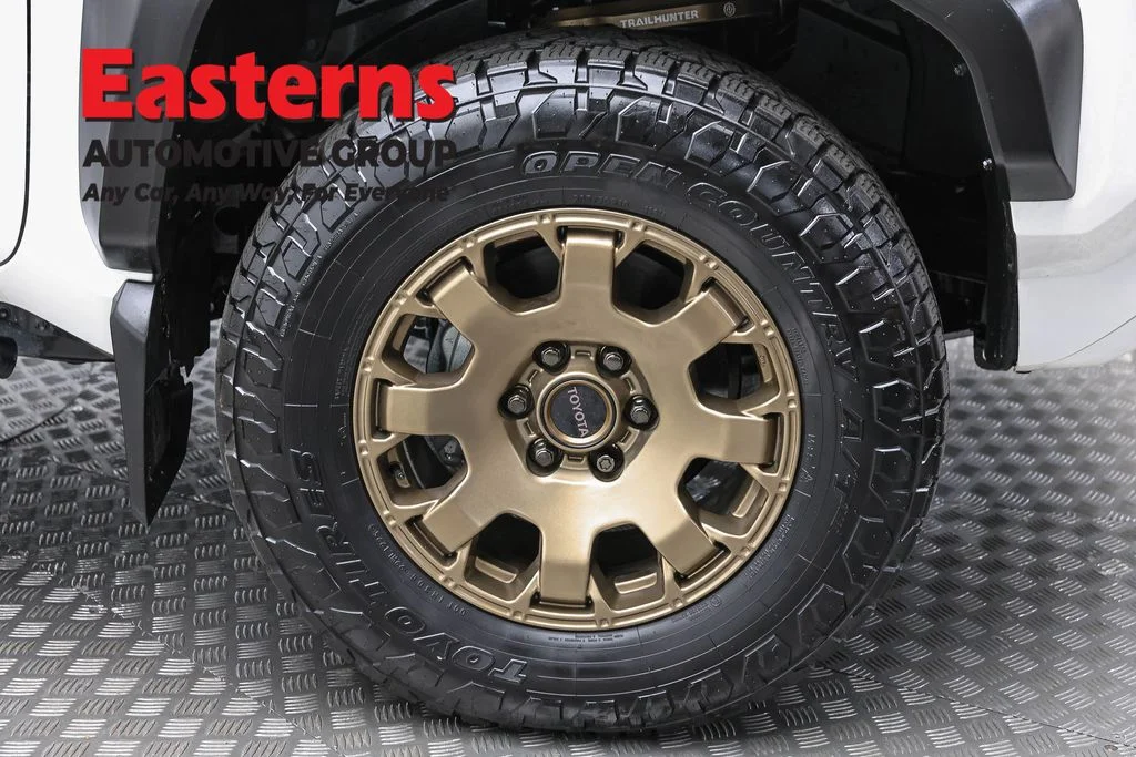 Used 2025 White Toyota Trailhunter image 33