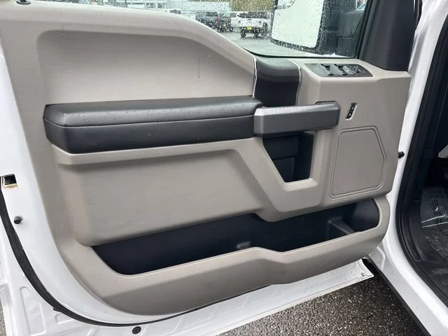 Used 2017 Oxford White Ford XLT image 17