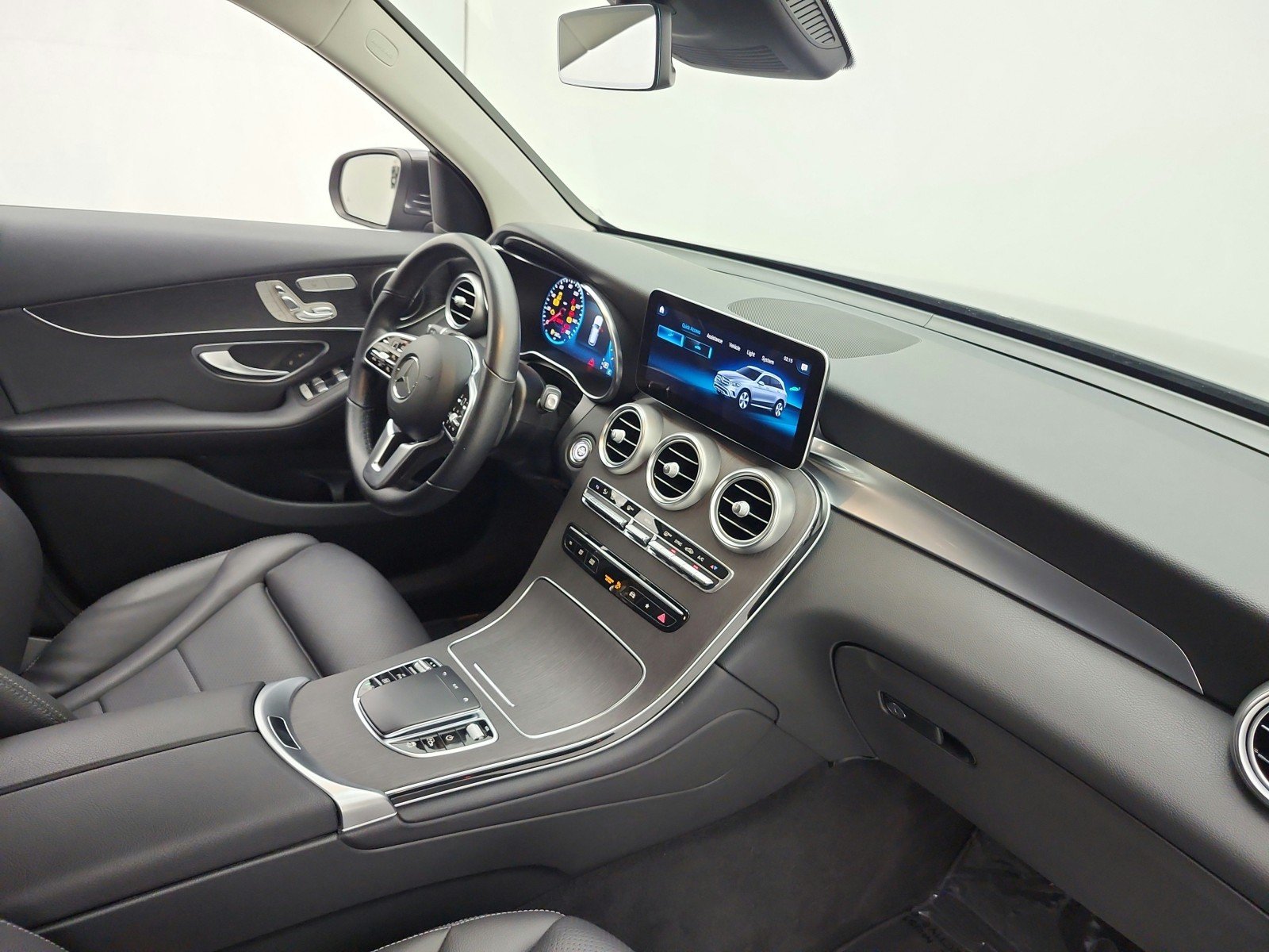 Used 2022 Graphite Grey Metallic Mercedes-Benz GLC 300 SUV image 18