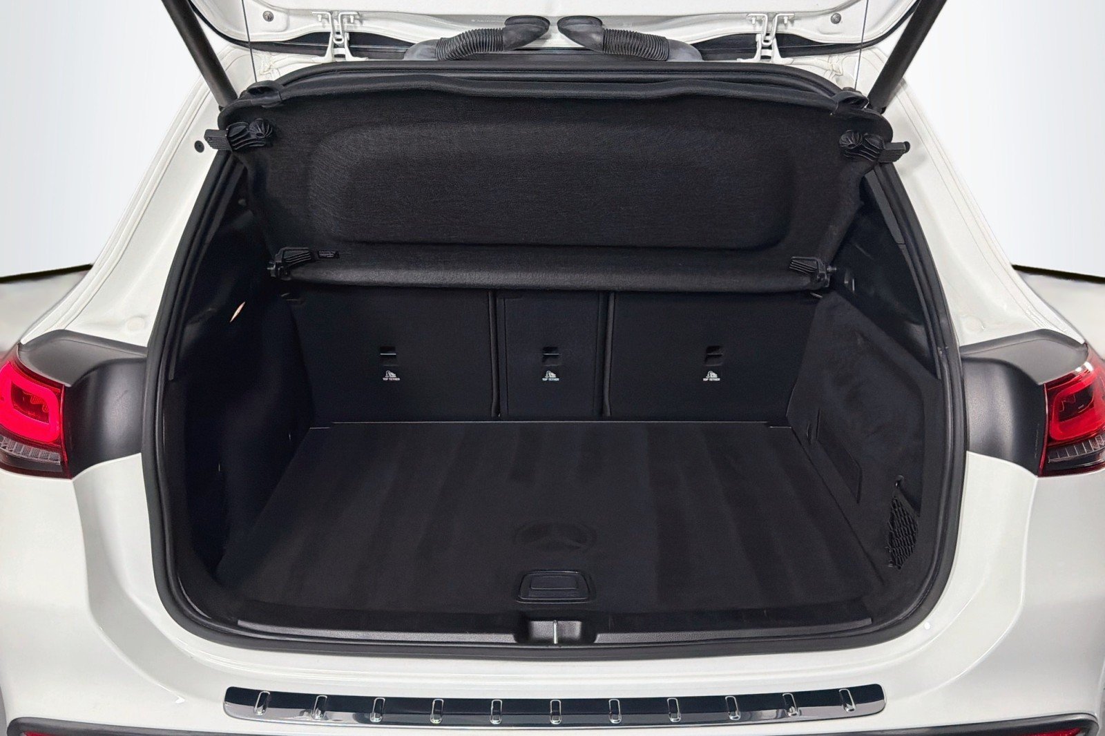 Used 2023 Polar White Mercedes-Benz 250 image 21