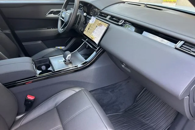 New 2026 Fuji White Land Rover Dynamic SE image 14