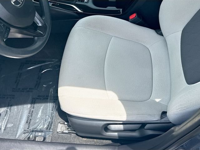 Used 2022  Toyota LE image 19