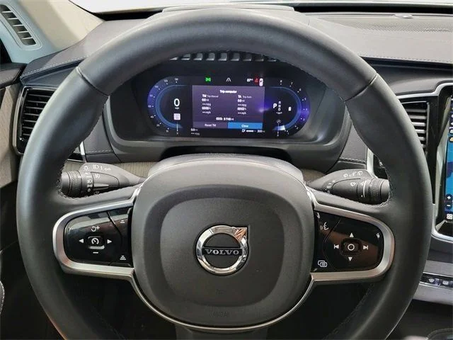 2025 Volvo XC90 Ultra - Photo 16