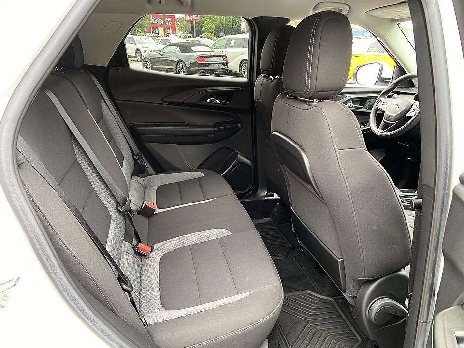Used 2023 Summit White Chevrolet LT image 18