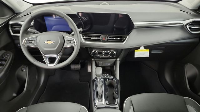 New 2026 White Chevrolet LT image 27