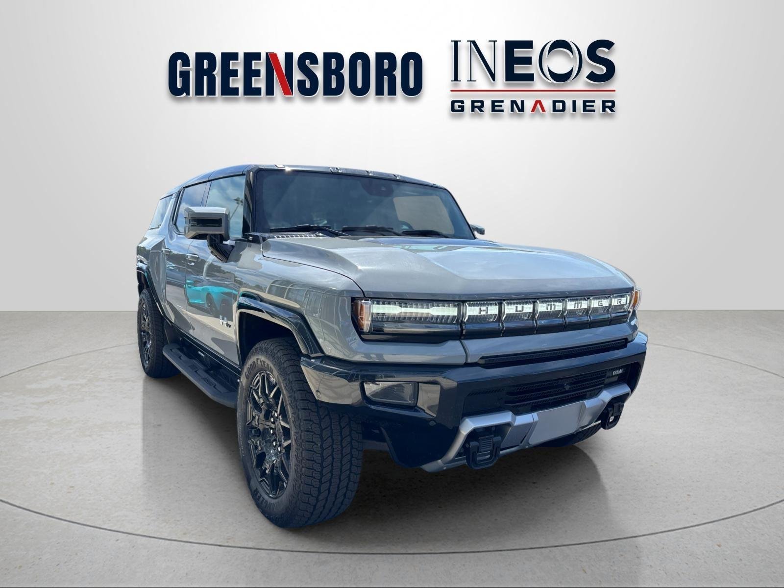 Used 2025 Interstellar White GMC 2X image 7