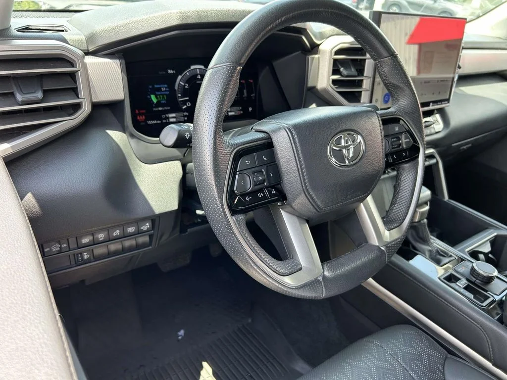 Used 2024  Toyota Limited image 12