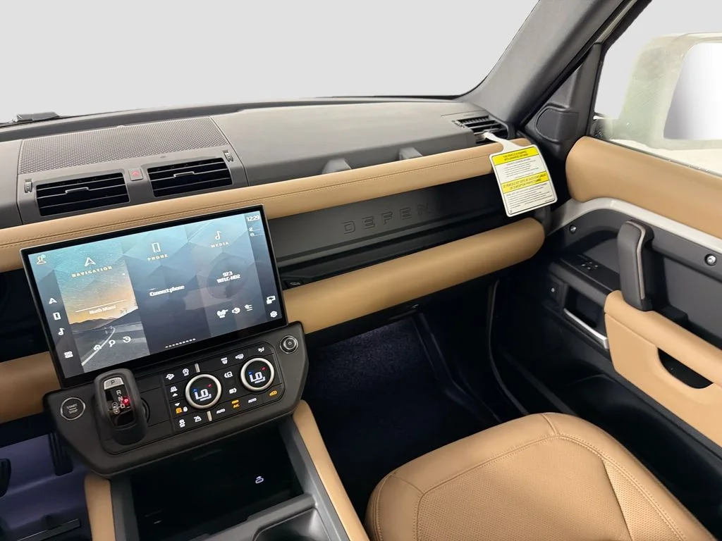 New 2026 Borasco Grey Land Rover X-Dynamic SE image 25