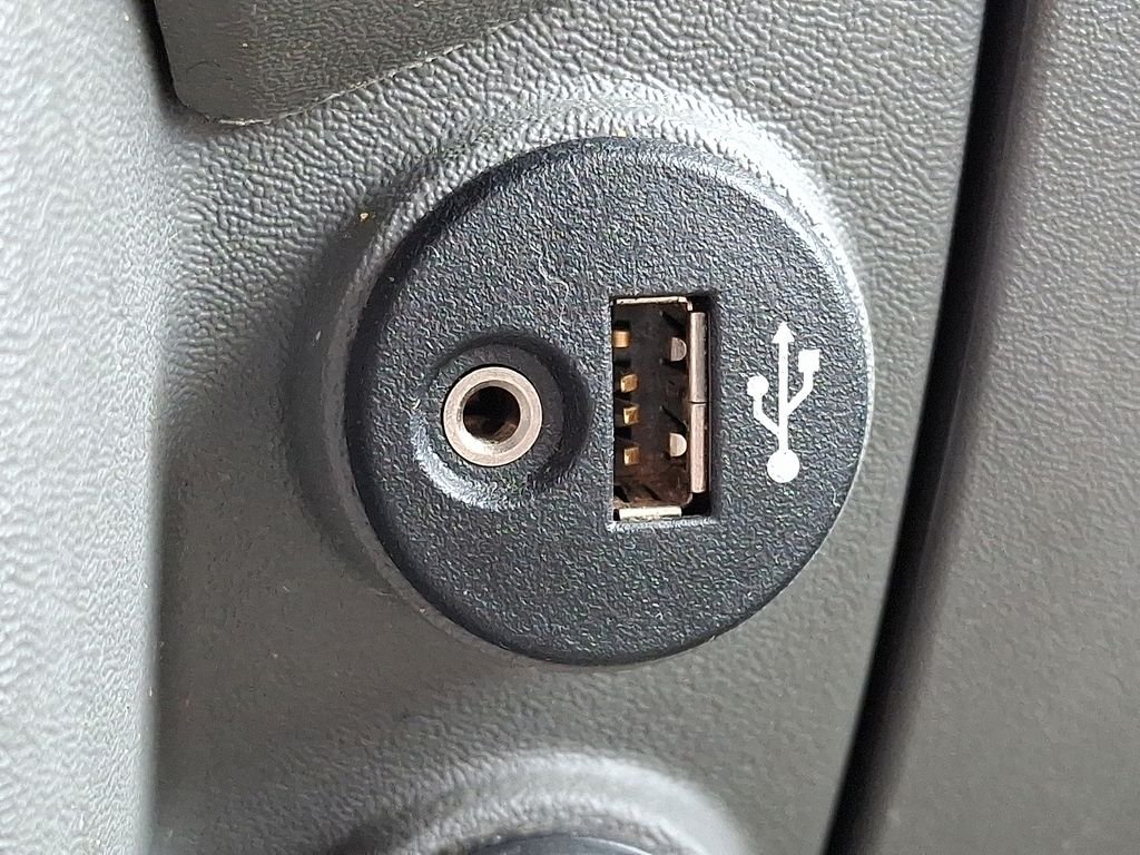 Used 2018 White Nissan SV image 24