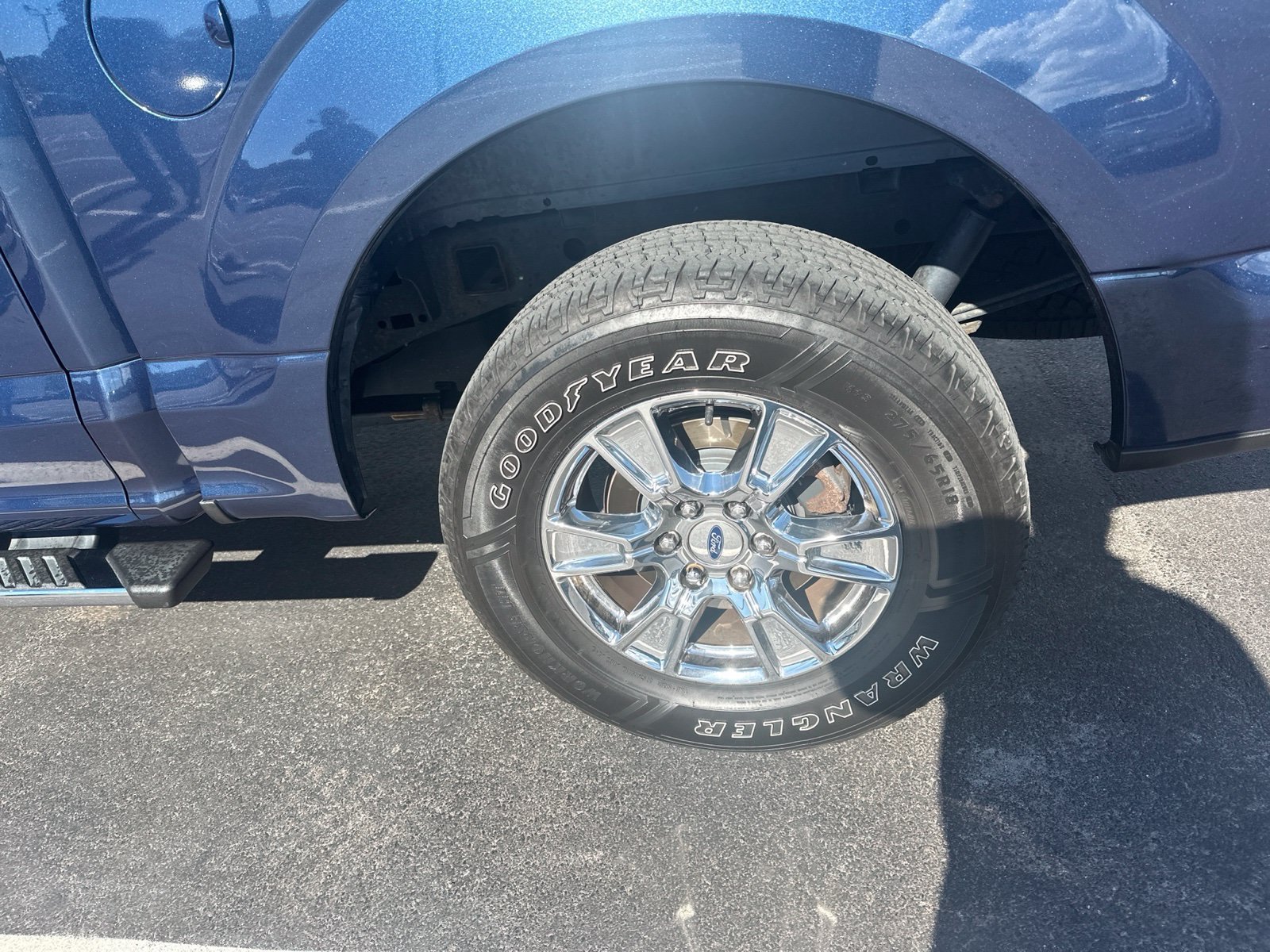 Used 2017 Blue Ford XLT image 6