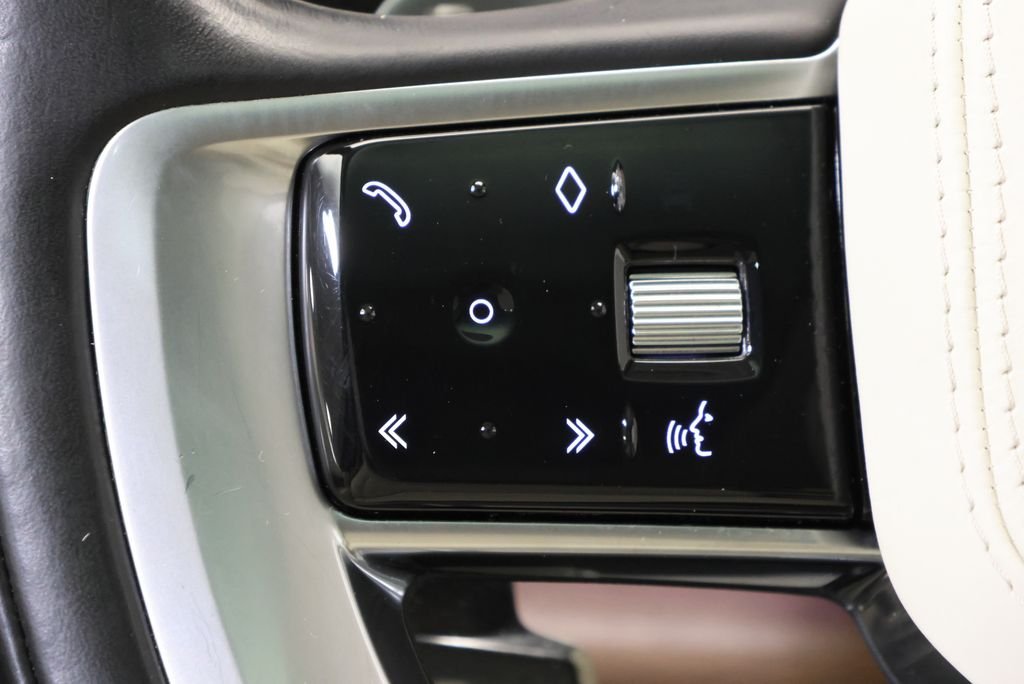 Used 2023 Carpathian Gray Premium Metallic Land Rover SE image 18