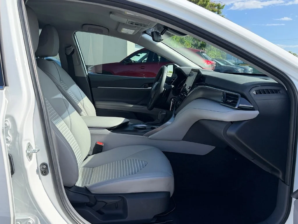 Used 2023 White Toyota SE image 16