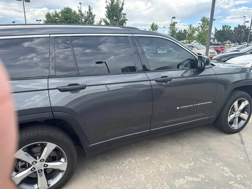 Used 2021 Baltic Gray Metallic Clearcoat Jeep Limited image 8