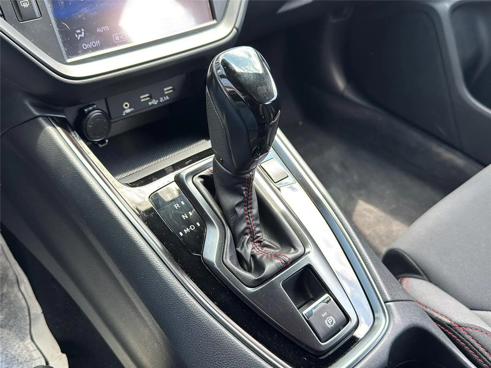 Used 2022 Crystal Black Silica Subaru BASE image 23