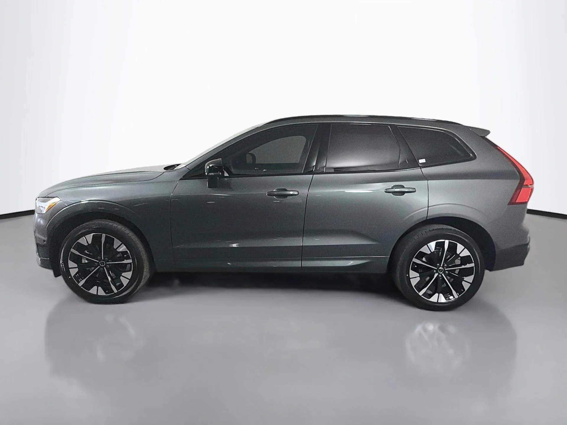 New 2027 Forest Lake Volvo Plus image 8