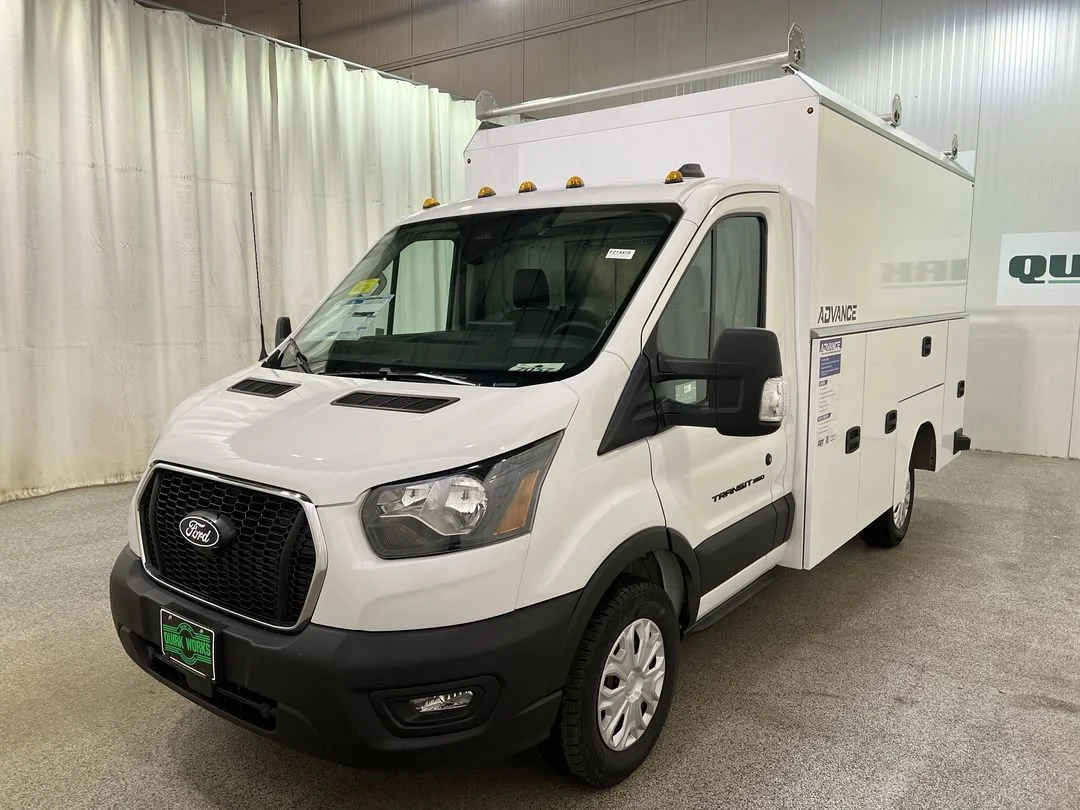 New 2026 Oxford White Ford Cutaway image 4