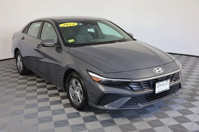 2024 Hyundai Elantra SE