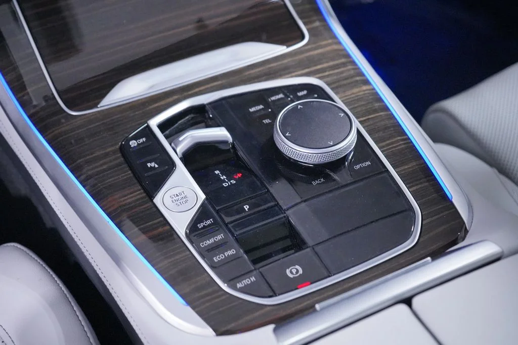 Used 2024 Gray Metallic BMW sDrive40i image 12