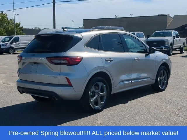 Used 2023 Silver Ford ST-Line image 13