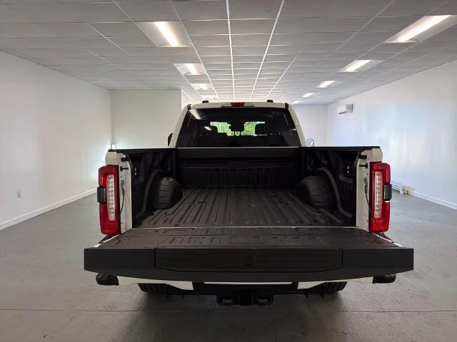 New 2027 Star White Metallic Tri-Coat Ford F-250® Lariat® image 25