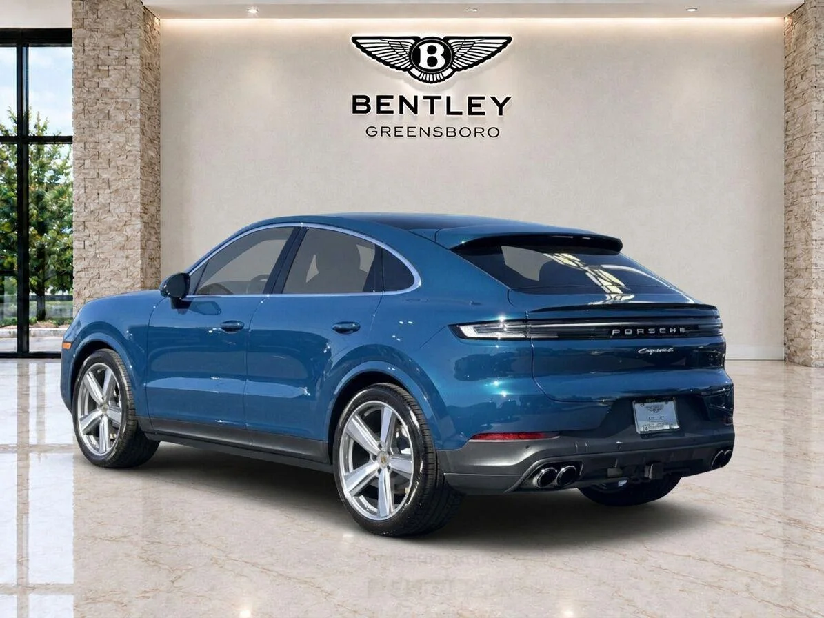Used 2024 Montego Blue Metallic Porsche S image 3