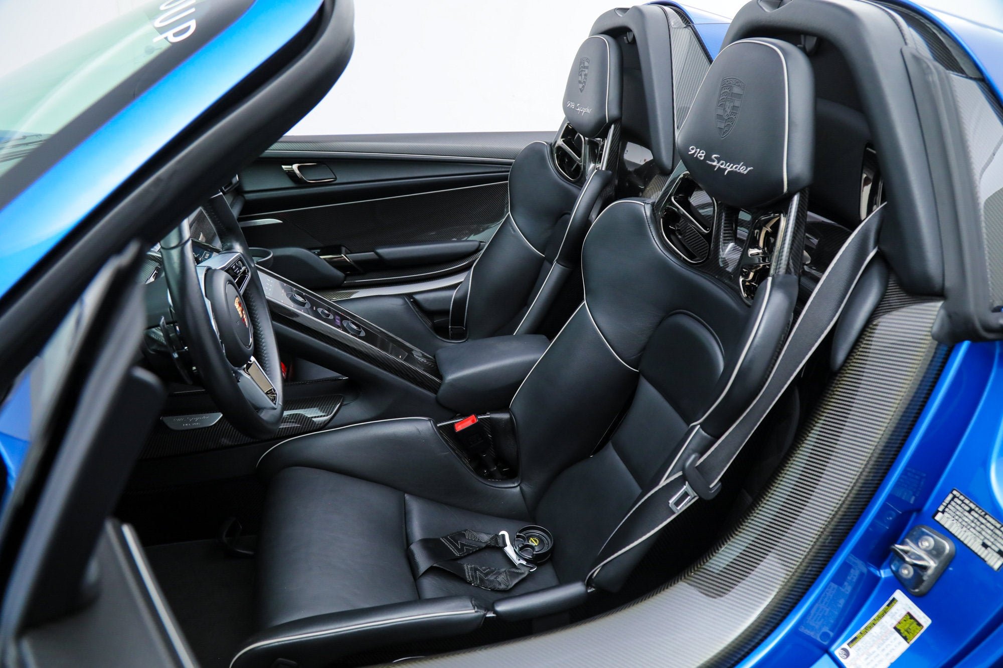 Used 2015 Blue Porsche  image 29