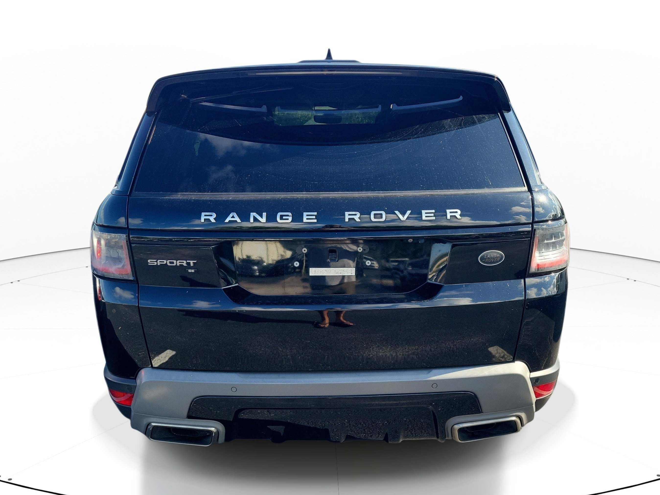 Used 2020 Santorini Black Metallic Land Rover SE image 4