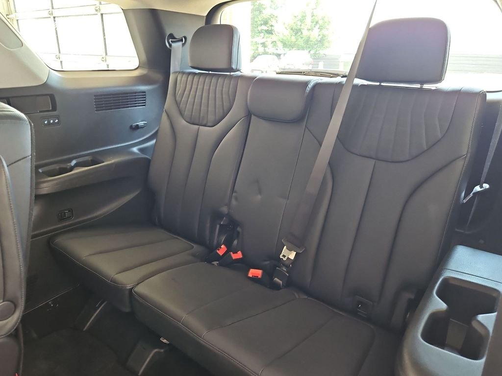 Used 2023 Abyss Black Pearl Hyundai Limited image 33