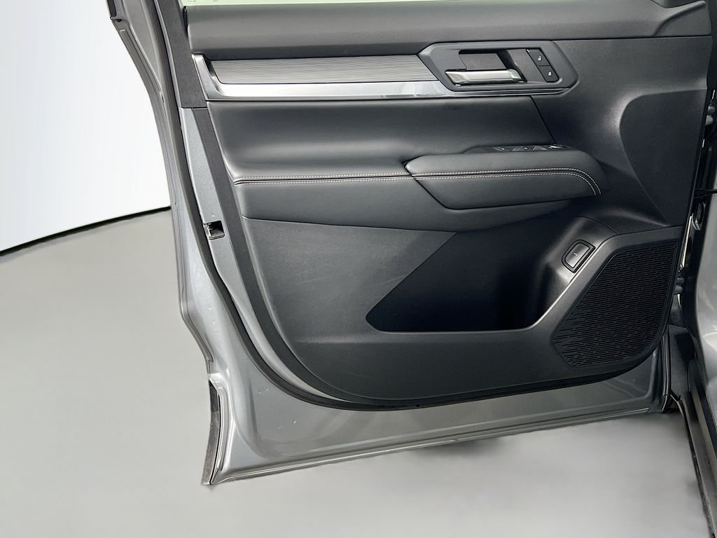 Used 2026 Sterling Metallic GMC Elevation image 18