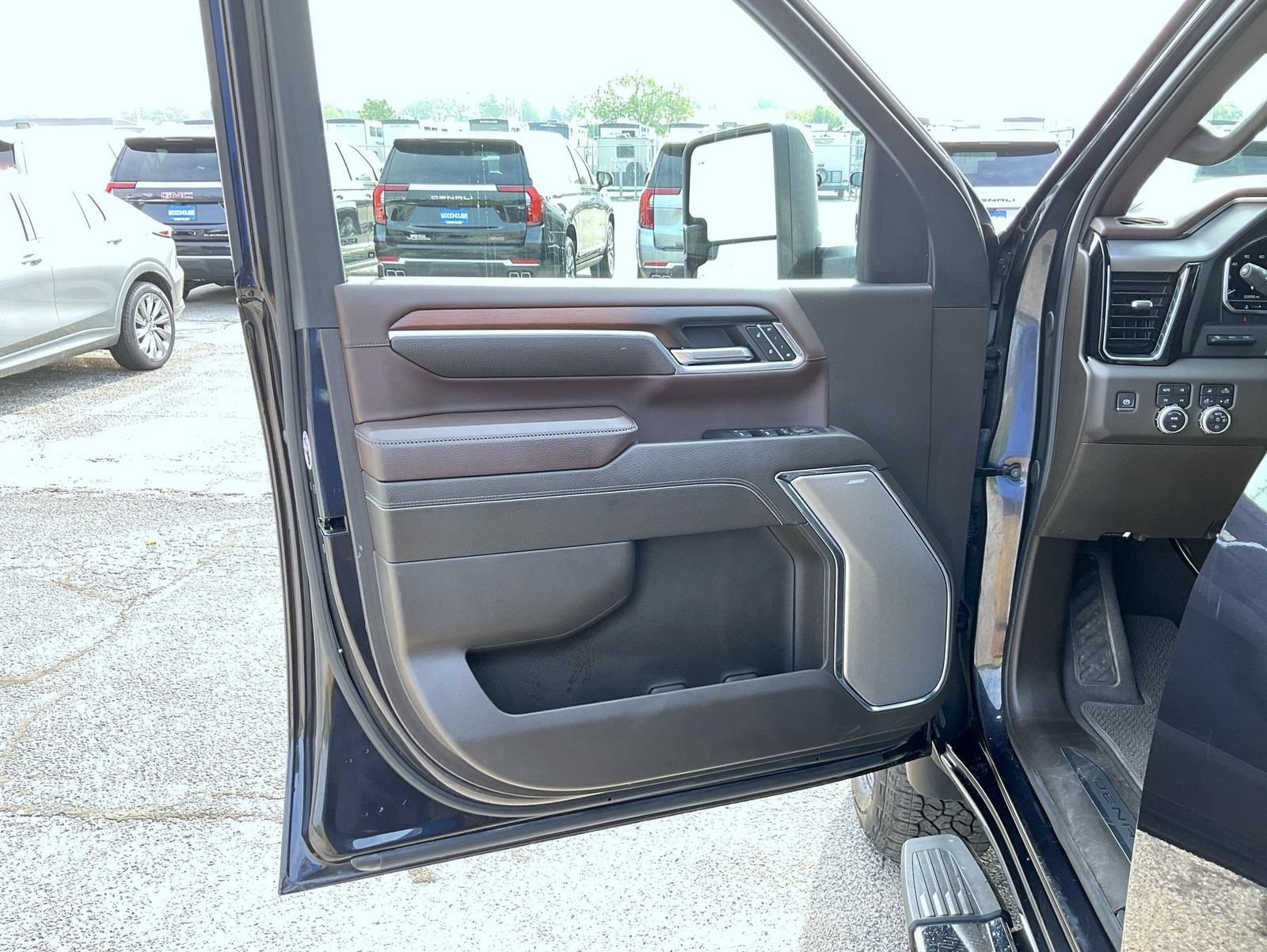 2024 GMC Sierra 2500HD Denali - Photo 9