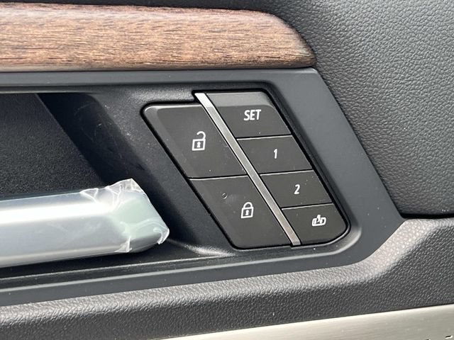 2026 GMC Acadia Denali Ultimate - Photo 17