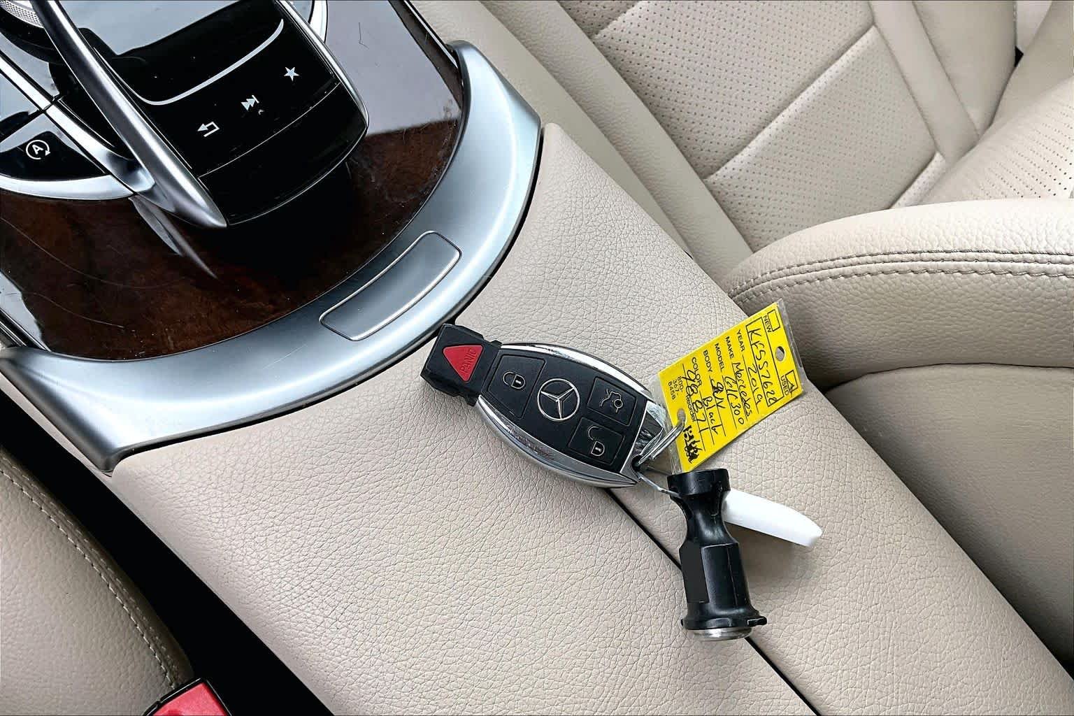 Used 2019 Black Mercedes-Benz GLC 300 image 15