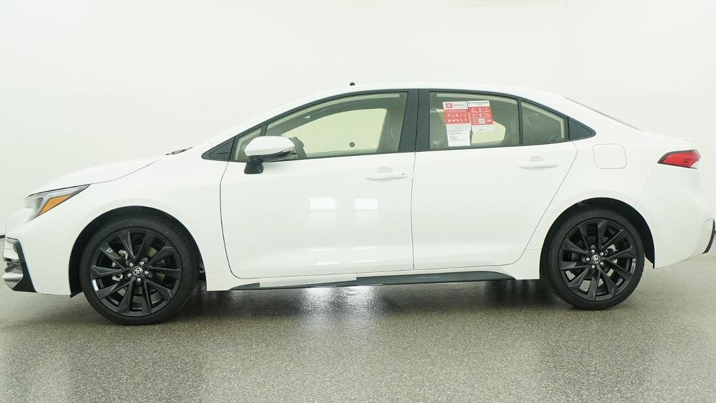 New 2026 Ice Cap Toyota Hybrid SE image 32