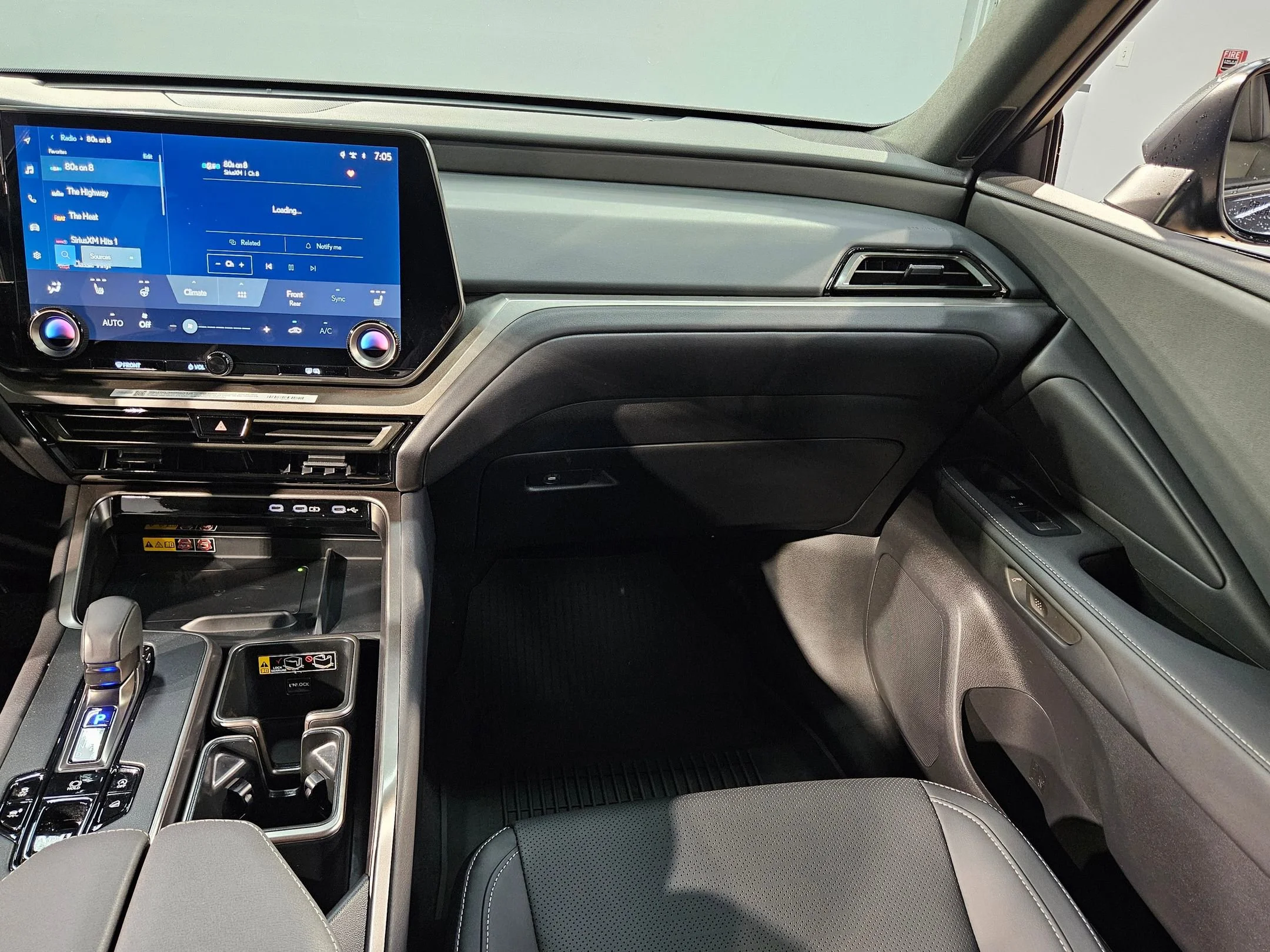 2025 Lexus TX Base - Photo 11