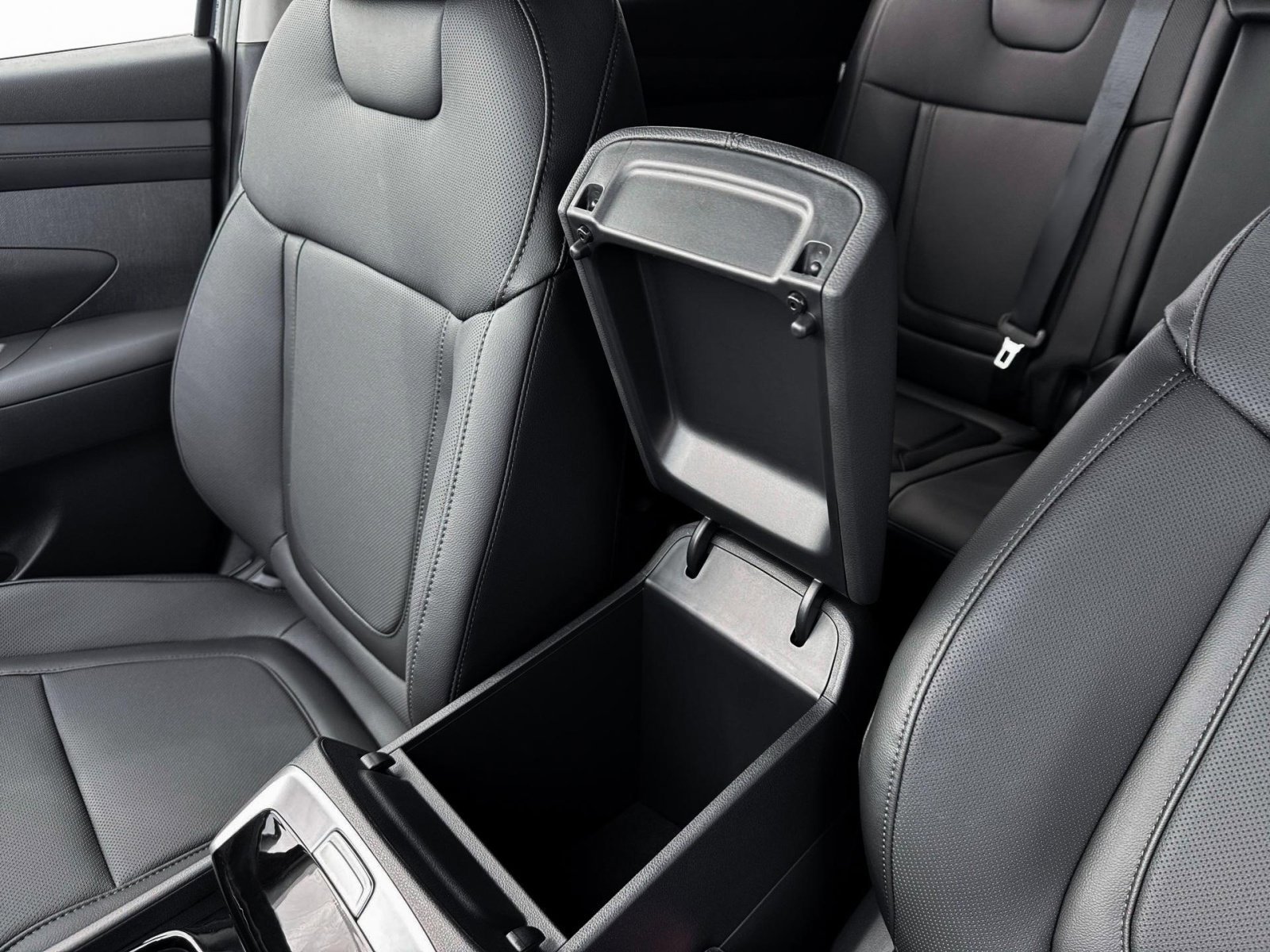 New 2026 Rockwood Green Hyundai SEL Premium AWD image 18