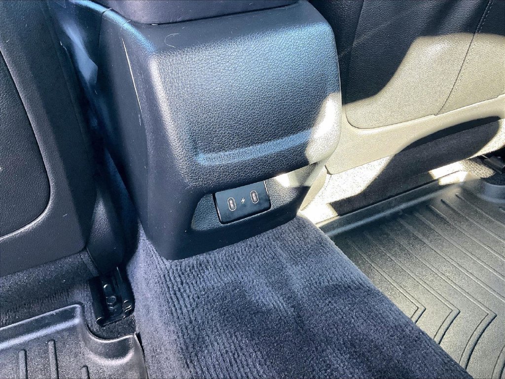 Used 2025 Wolf Gray Kia GT-Line image 27