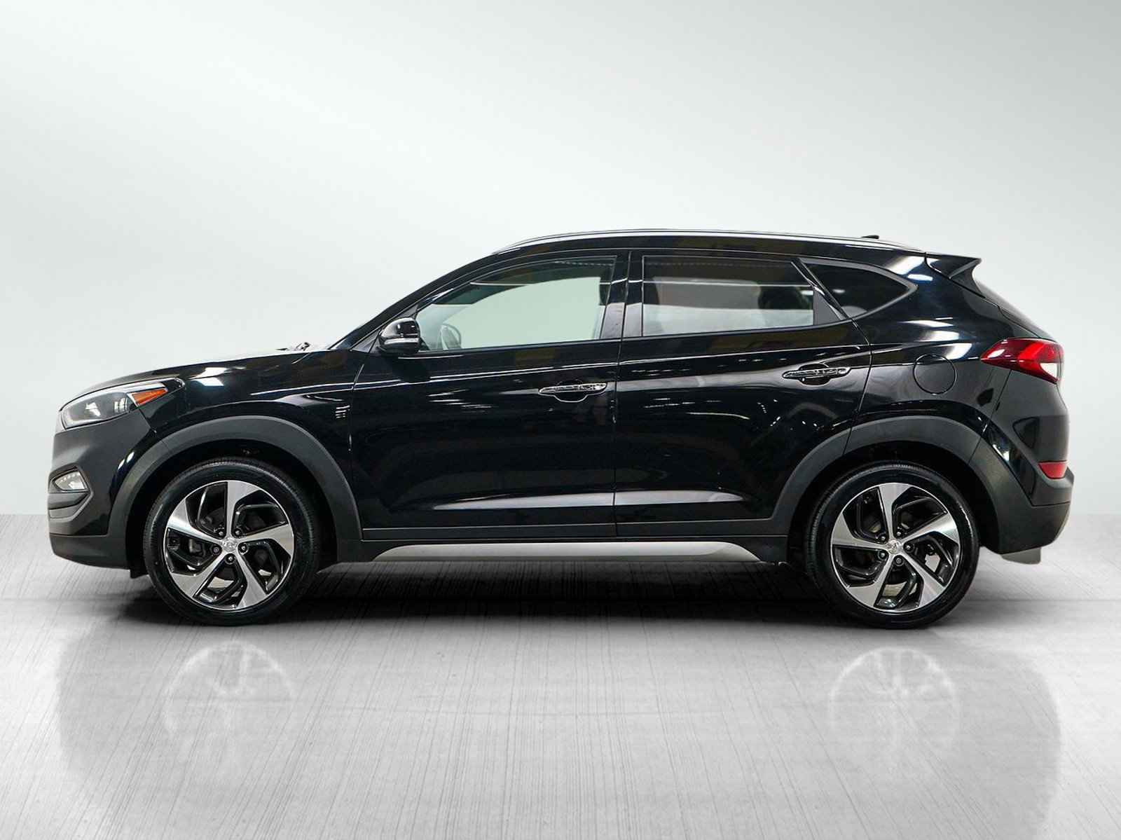 Used 2017 Hyundai Tucson Limited with VIN KM8J3CA26HU273439 for sale in Minneapolis, Minnesota
