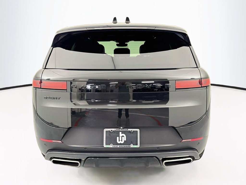 Used 2024 Black Land Rover SE image 6