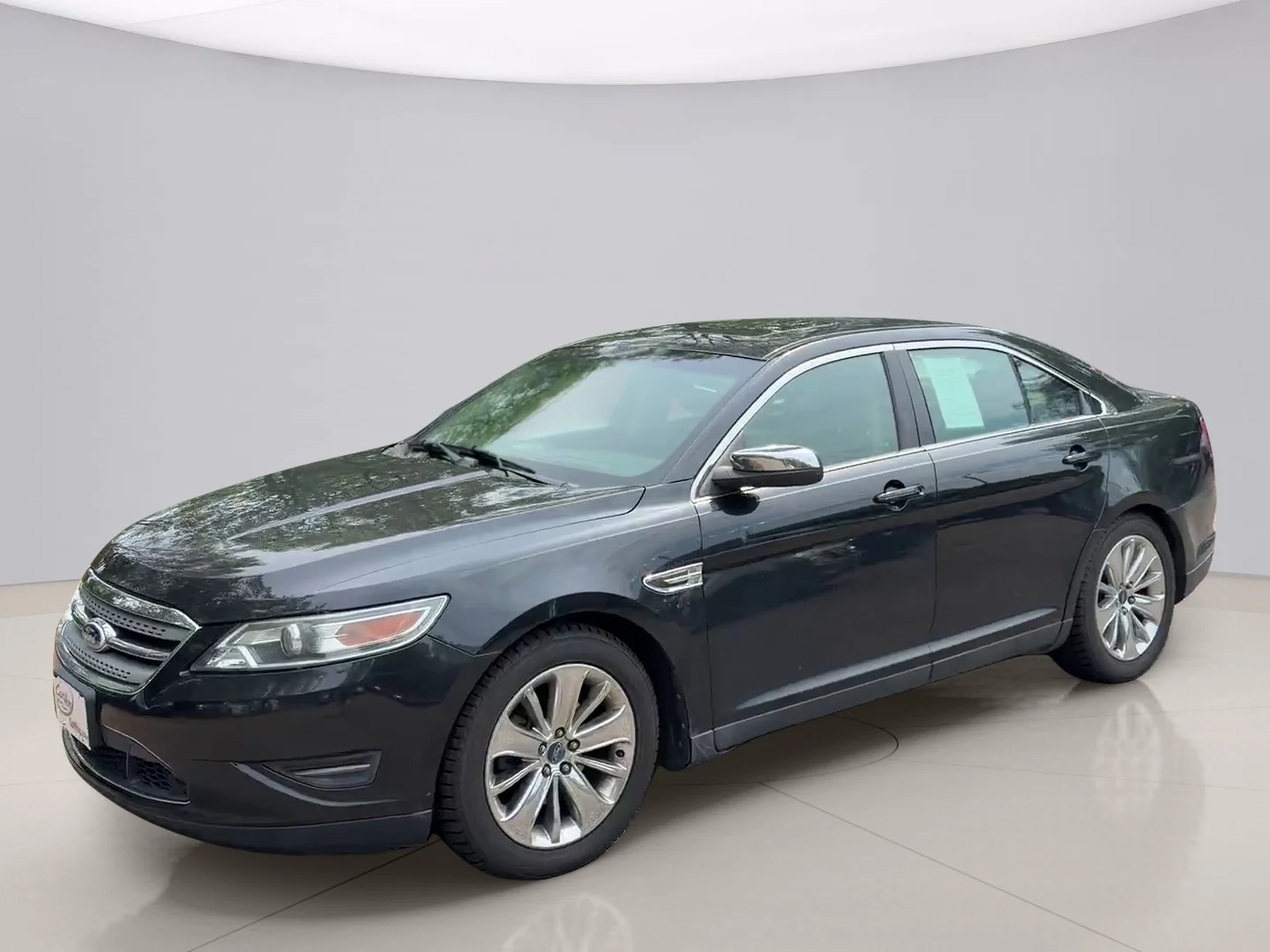 Used 2011 Black Ford LIMITED image 1