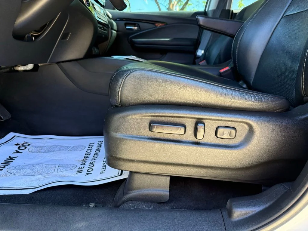Used 2019  Honda Elite image 12