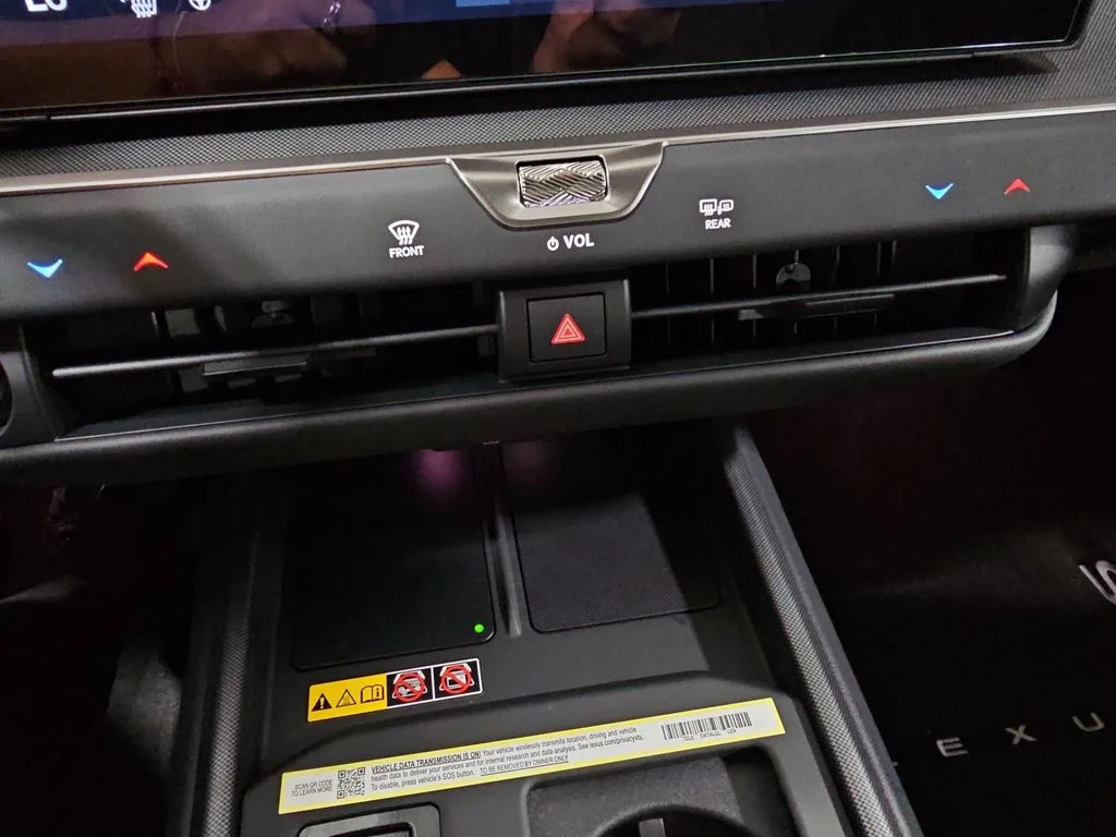 New 2026 Wavelength Lexus PREMIUM AWD image 23