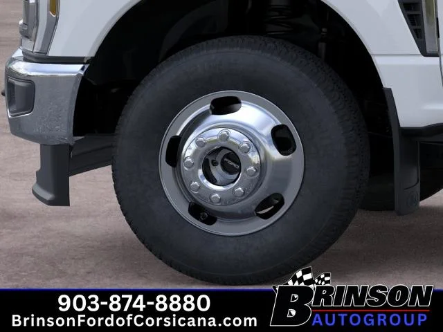 New 2026 Oxford White Ford F-350® XLT image 39